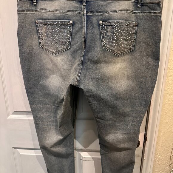 Venus Skinny jeans Size 24R featuring rhinestones - Picture 10 of 11